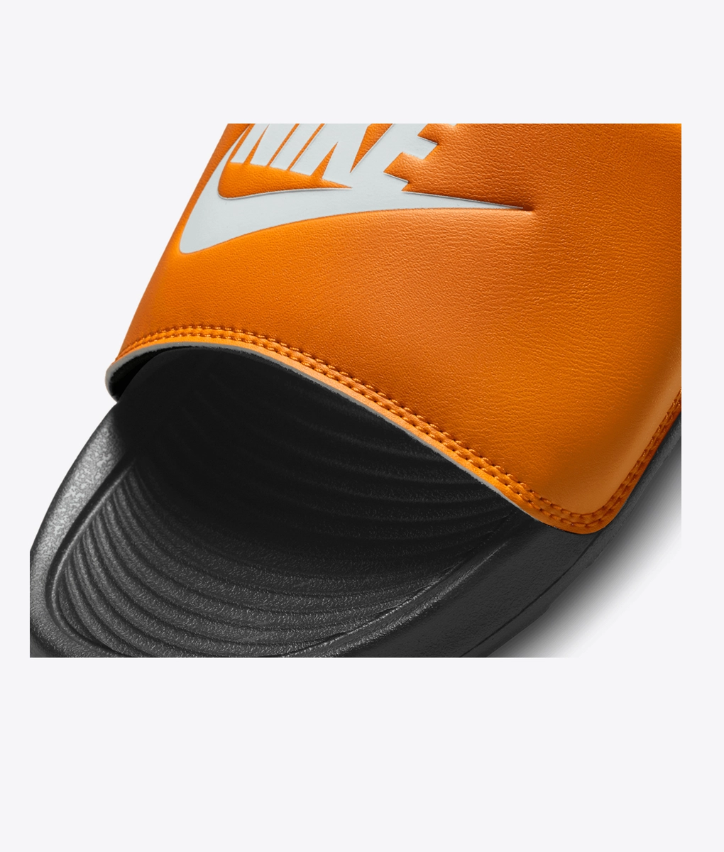 Nike - Victori One Slide - VegNonVeg