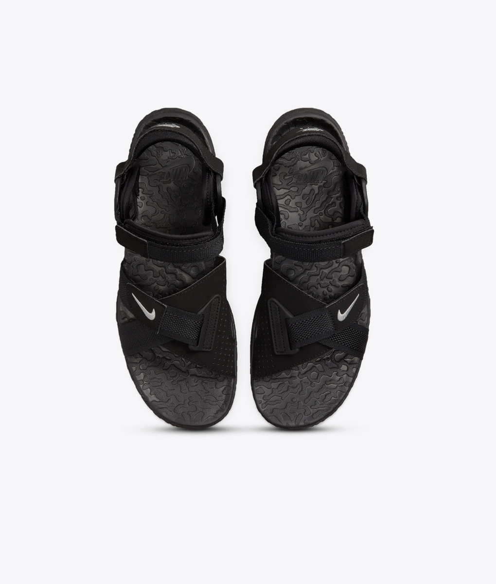 nike acg deschutz black