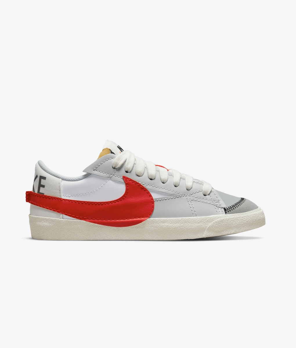 blazer low oversized swoosh