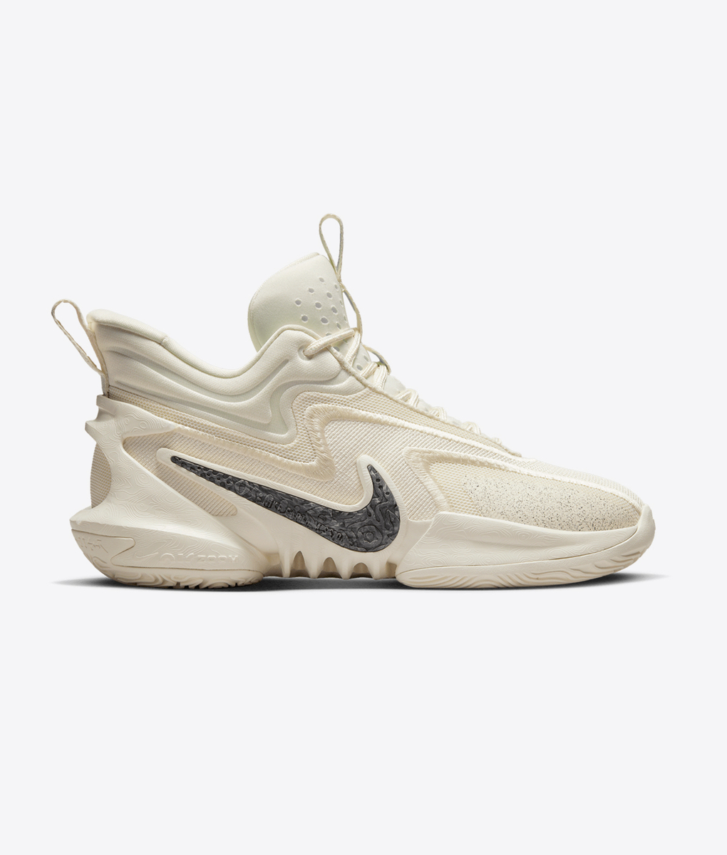 nike cosmic unity weight