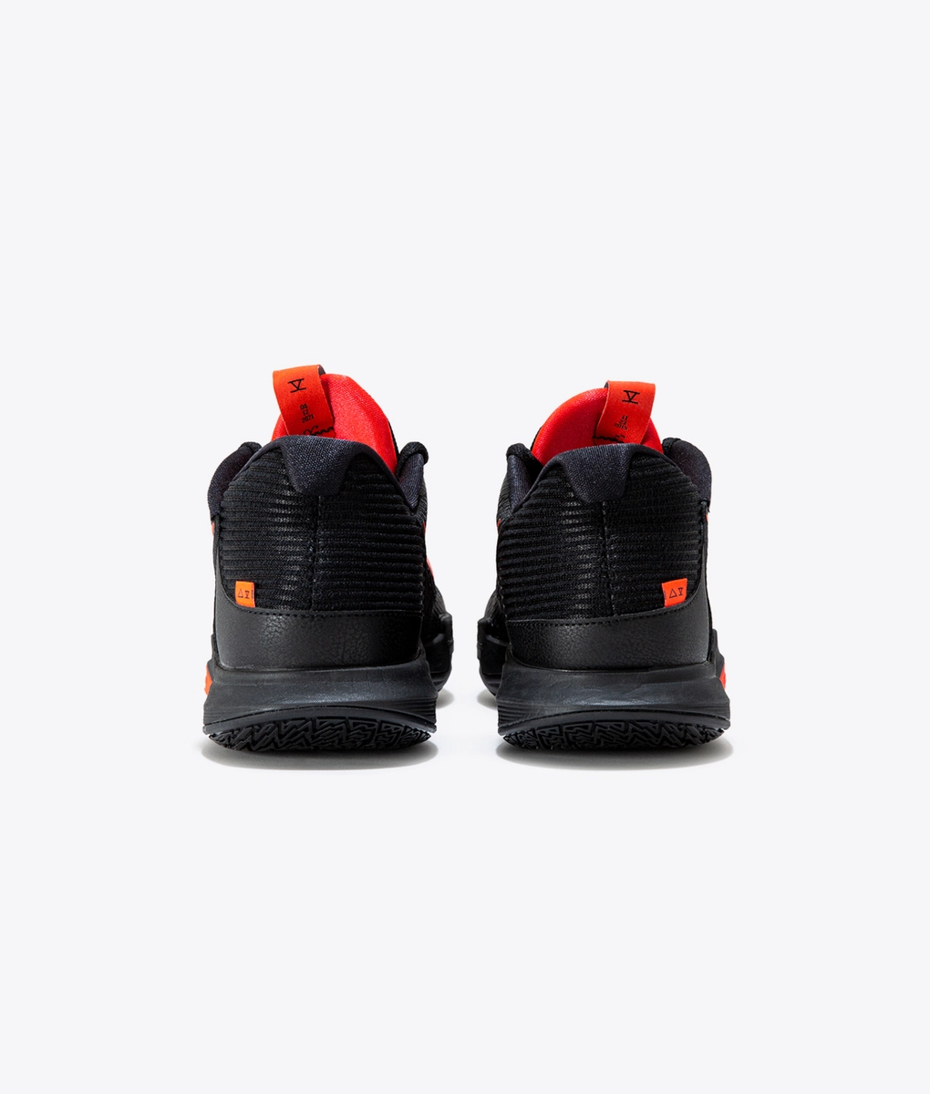 Nike Kyrie LOW 5EP サイズ28センチ Nike Kyrie low 5 EP (28cm)