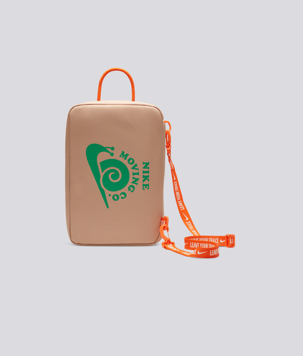 レア 新品】NIKE MOVING CO シューズケース Nike - Nk Shoe Box Bag - Mov Co - VegNonVeg