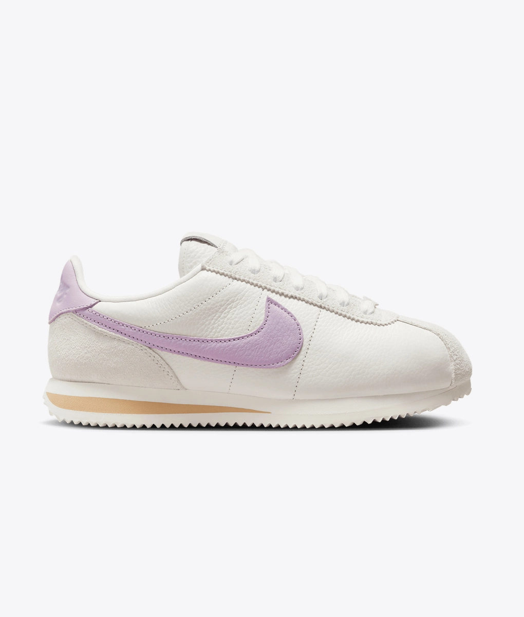 nike cortez club gold
