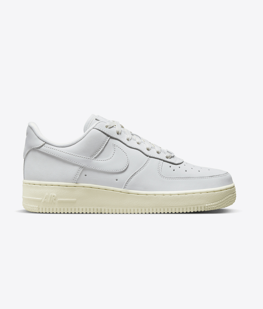 air force 1 se premium white