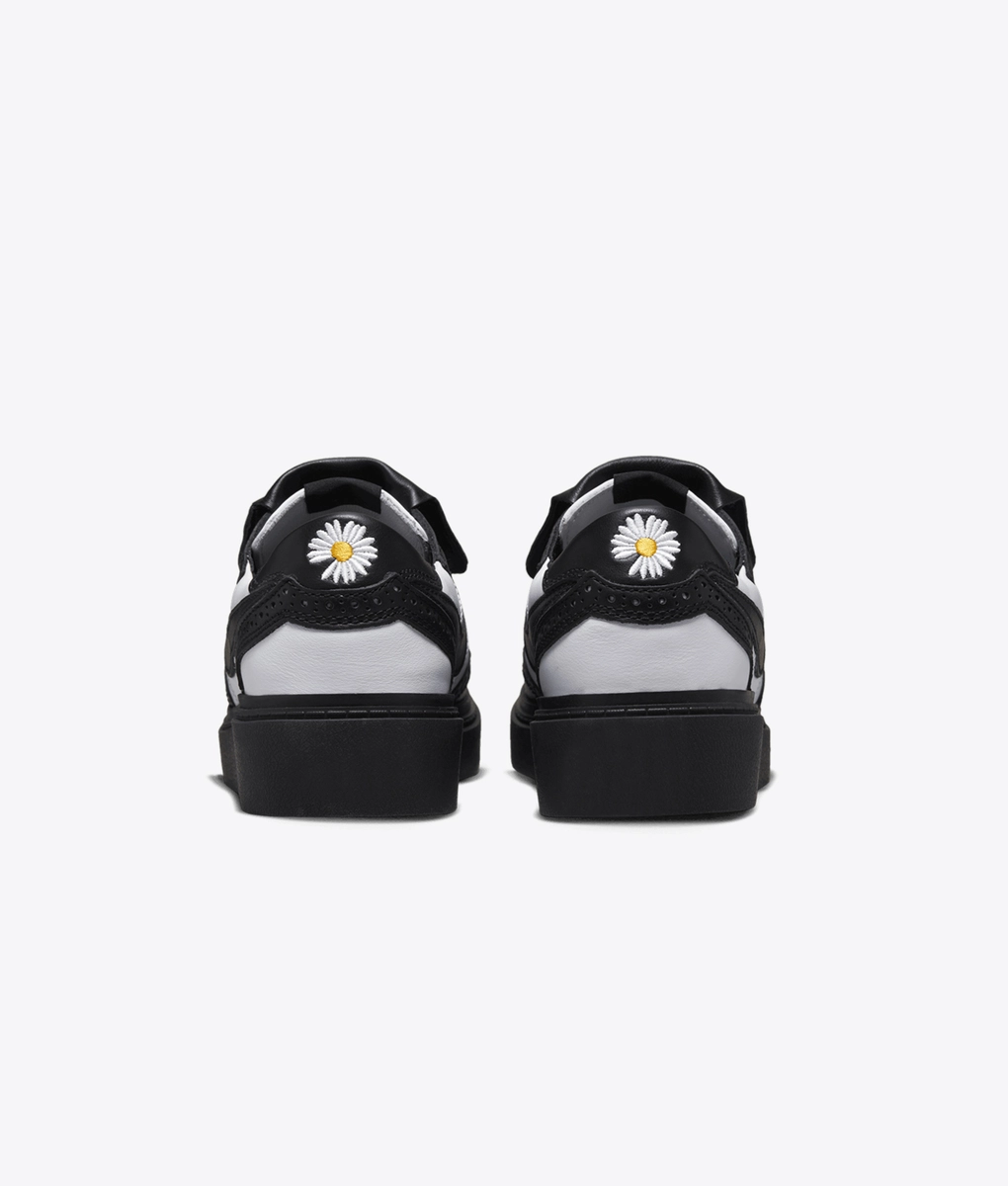 Nike - Kwondo1 / Peaceminusone - VegNonVeg
