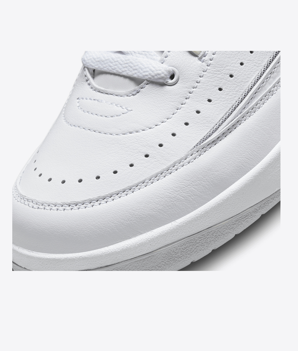 Jordan - Elevate your sneaker game with the trendy NIKE AIR JORDAN