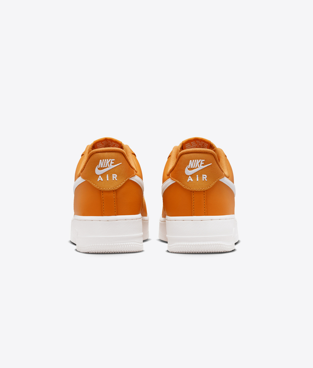 Nike - Elevate your sneaker game with the trendy NIKE AIR