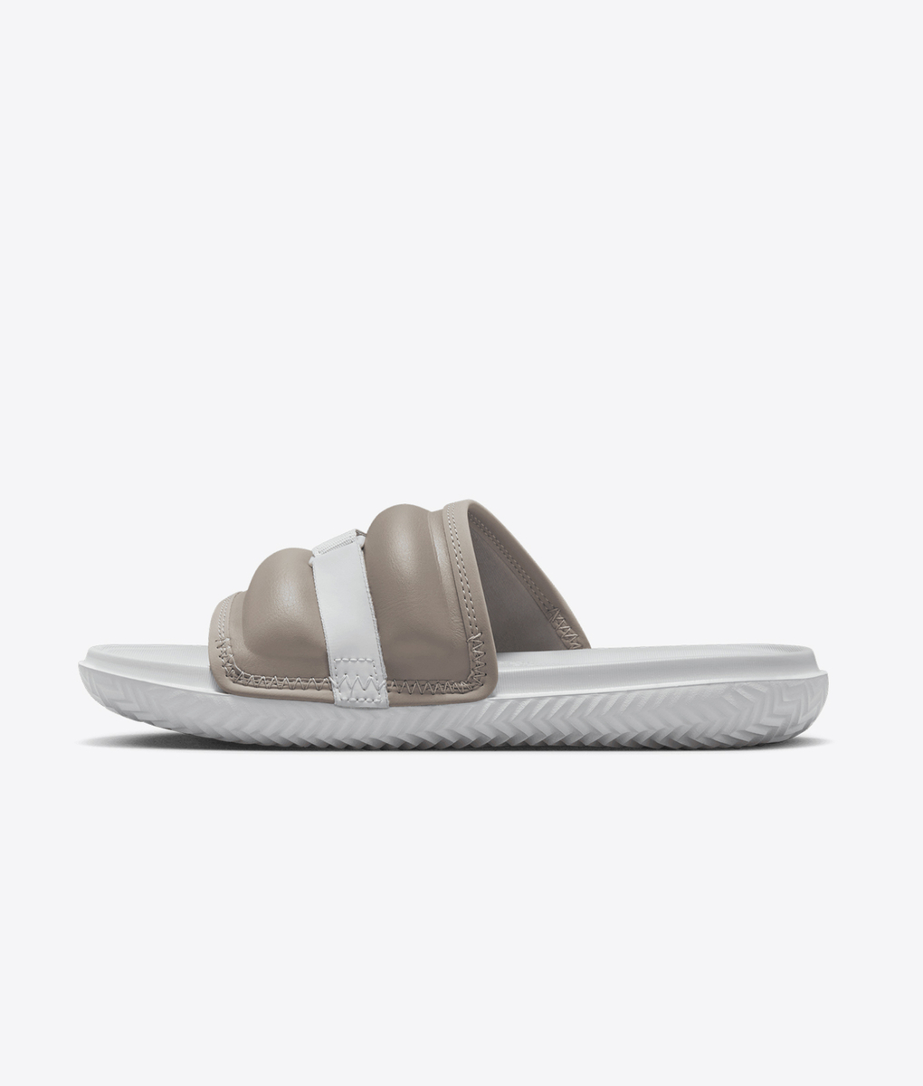 【本物保証 /関税・送料無料】Jordan Super Play Slide Nike Jordan Super Play Slides – GolfDirectNow.com