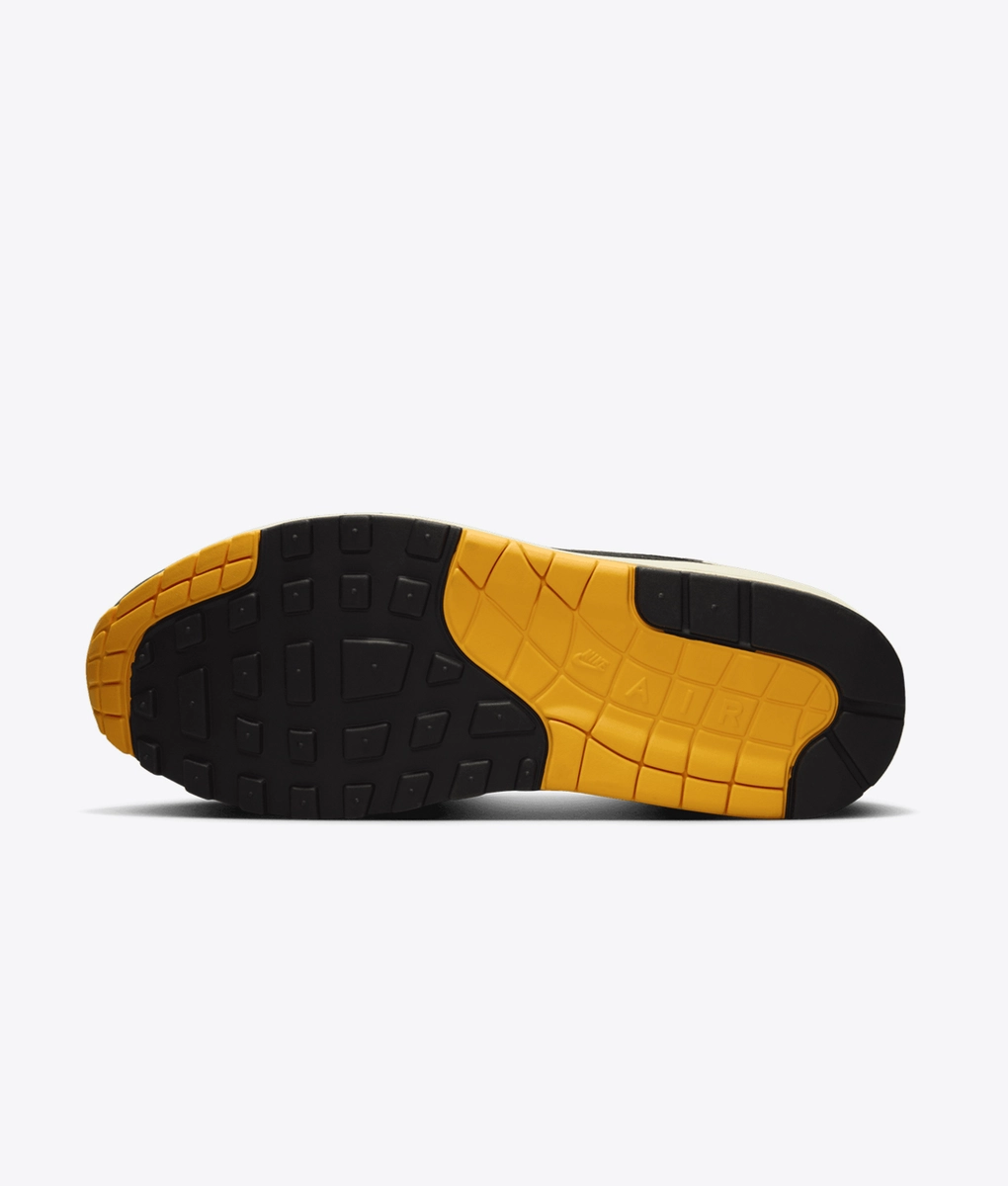 black and gold air max 1