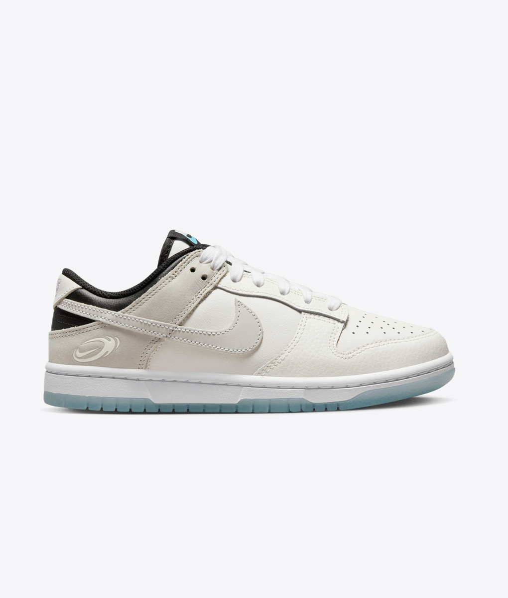 Nike - Dunk Low Se - VegNonVeg