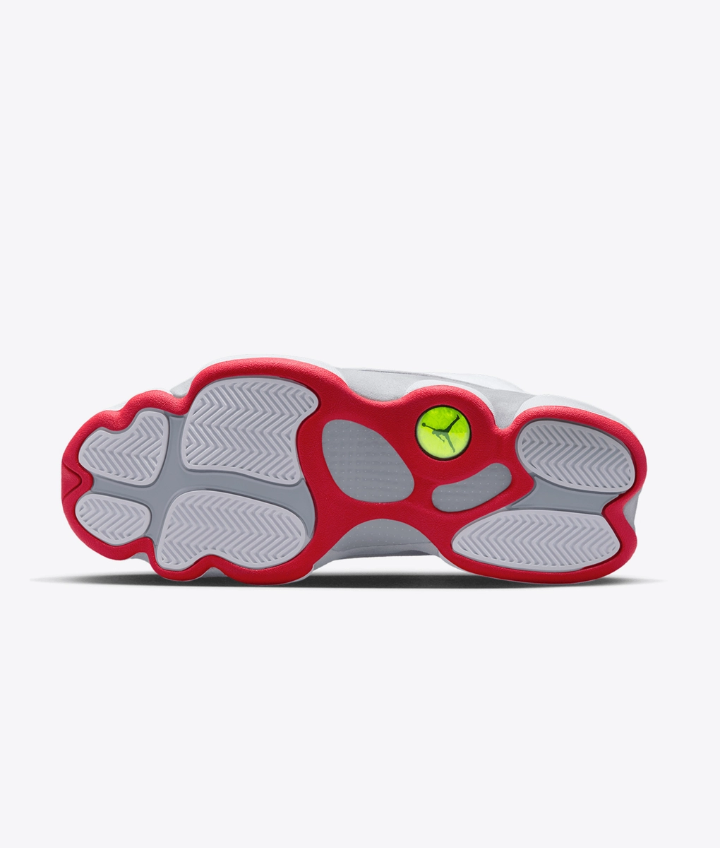 Jordan - Elevate your sneaker game with the trendy NIKE AIR JORDAN