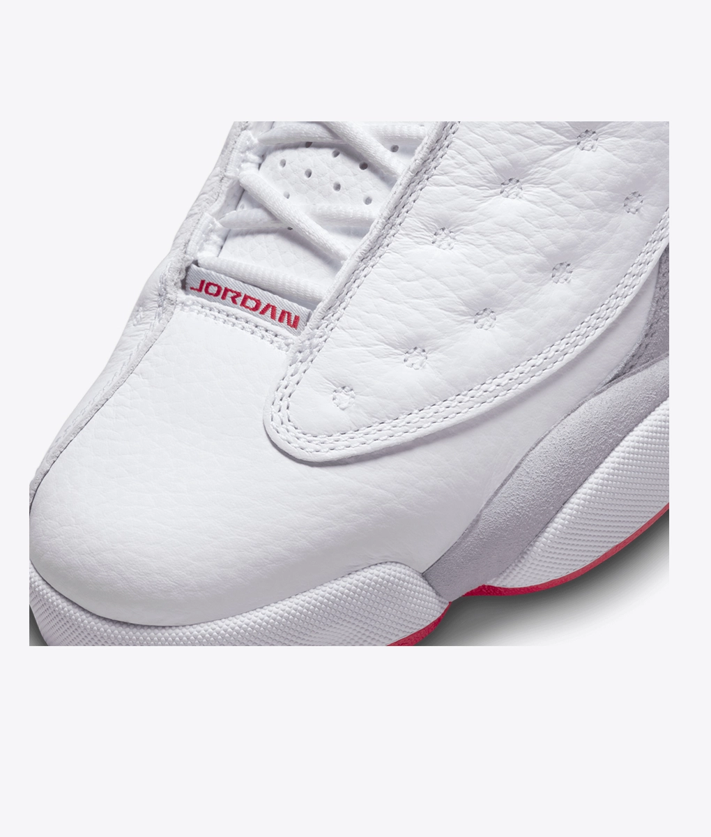 Jordan - Elevate your sneaker game with the trendy NIKE AIR JORDAN