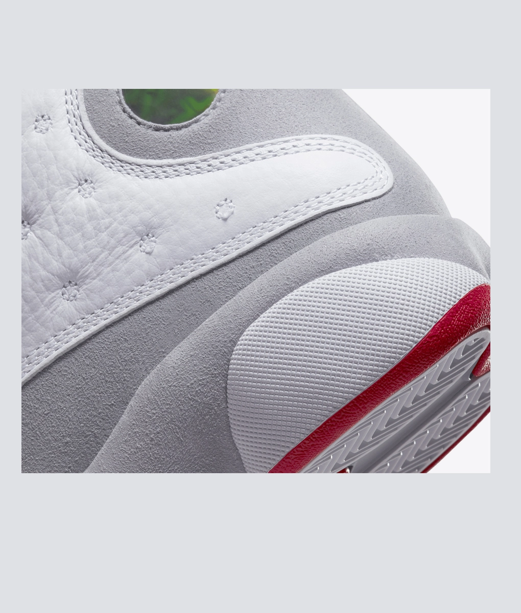 Jordan - Elevate your sneaker game with the trendy NIKE AIR JORDAN