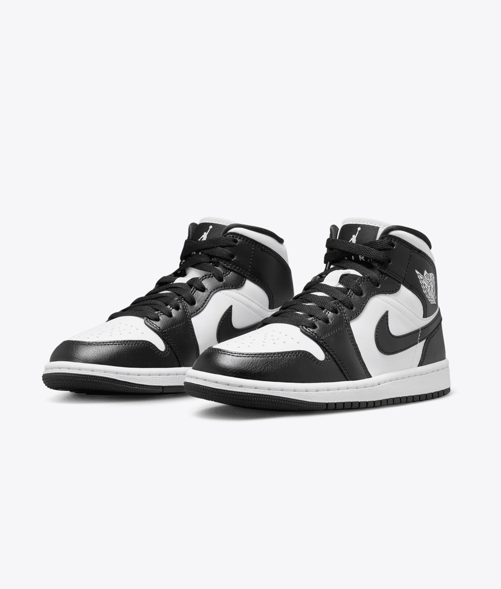 Jordan - JORDAN AIR JORDAN 1 MID WHITE/BLACK l BUY Unisex Sneakers