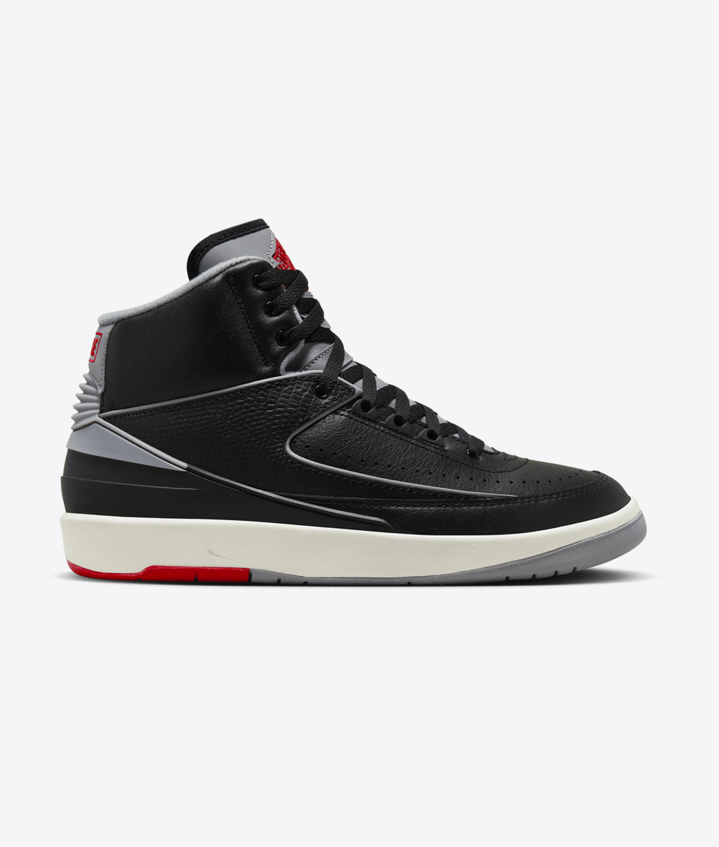 Jordan - Elevate your sneaker game with the trendy NIKE AIR JORDAN 