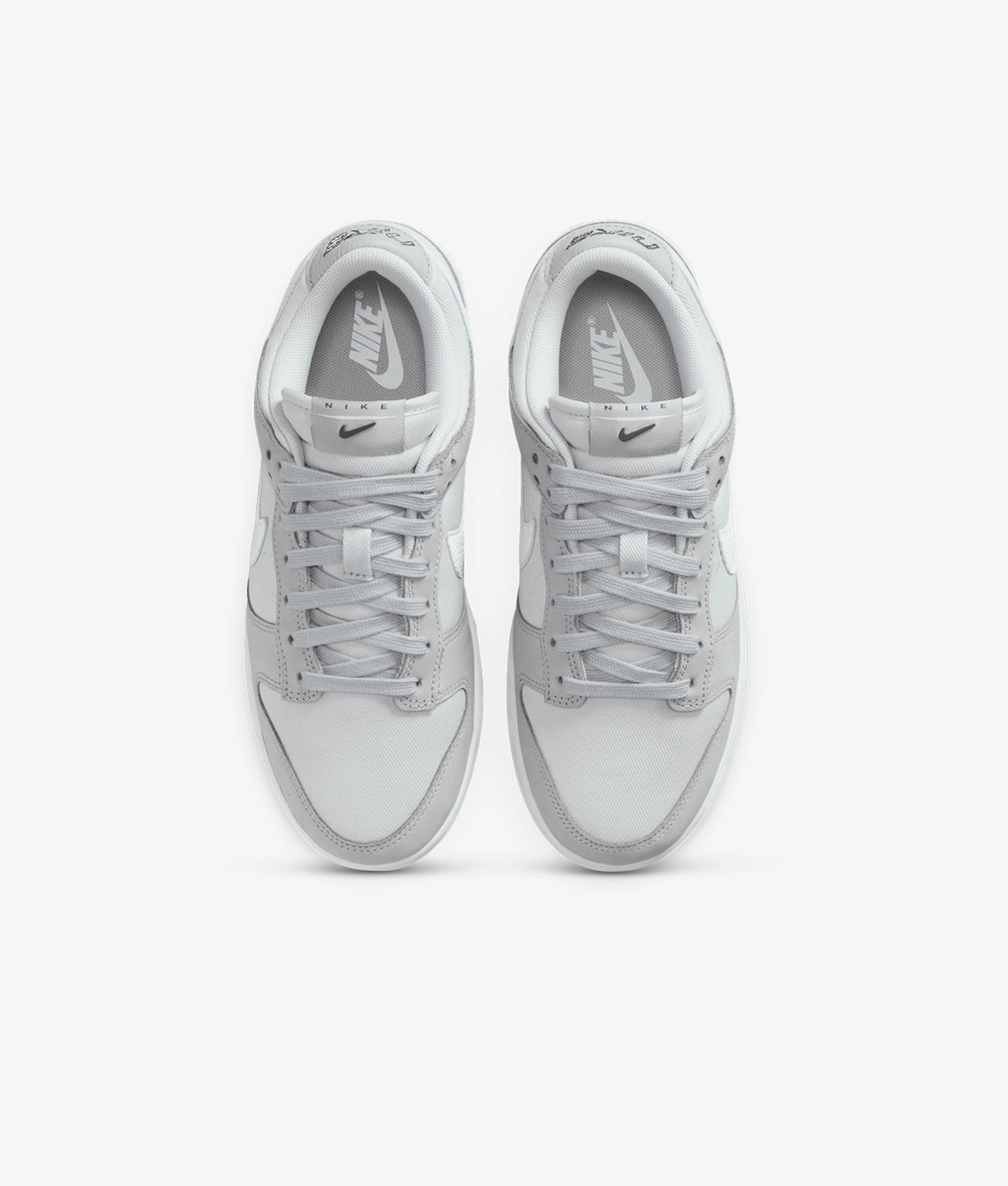 人気 ☆NIKE☆DUNK LOW LX LIGHT SMOKE GREY AND PHOTON DUST Women's Dunk Low 'Light Smoke Grey and Photon Dust' (FB7720