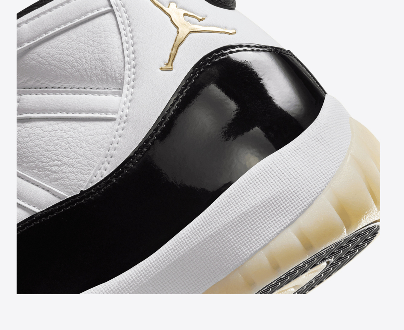 Jordan AIR JORDAN 11 RETRO WHITE METALLIC GOLD BLACK VegNonVeg