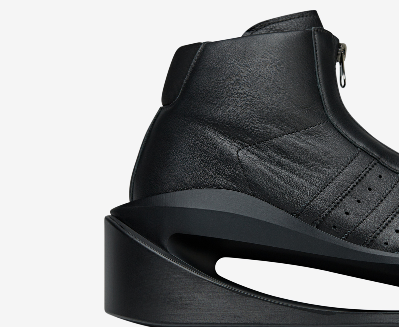 Y-3 - Y-3 Gendo Pro Model.​ The Y-3 Chapter 4 collection is
