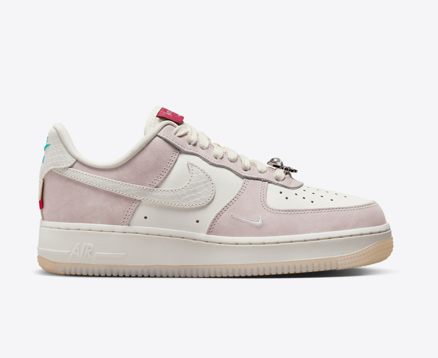 ◆NIKE◇新品/送料込 WMNS AIR FORCE 1 07 LX WHITE PURPLE Amazon.com | Nike Air Force 1 '07 Lakers White Purple Men