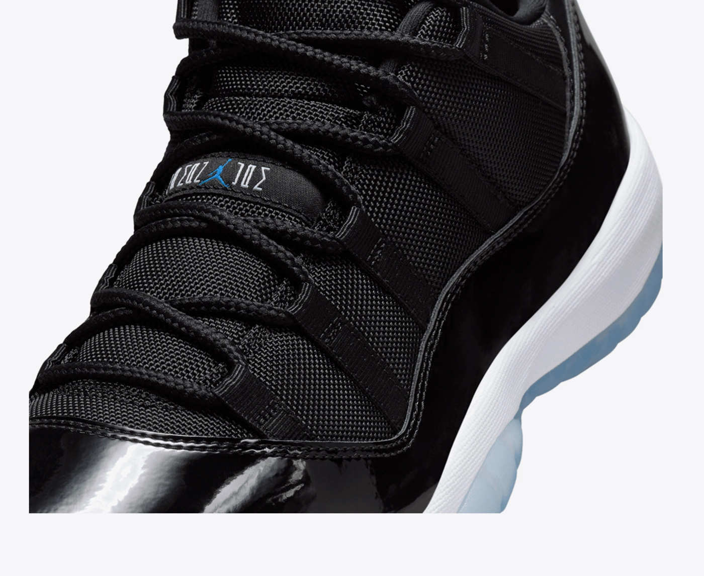Air Jordan 11 Retro Low ブラック/ロイヤル/ホワイト Air Jordan 11 Retro Low 'Black & White' Release Date. Nike SNKRS