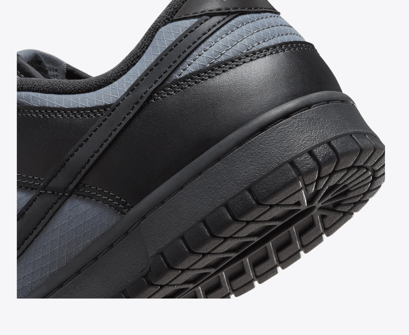 Nike Dunk Low Retro SE in Off Noir, Black Smoke, Grey