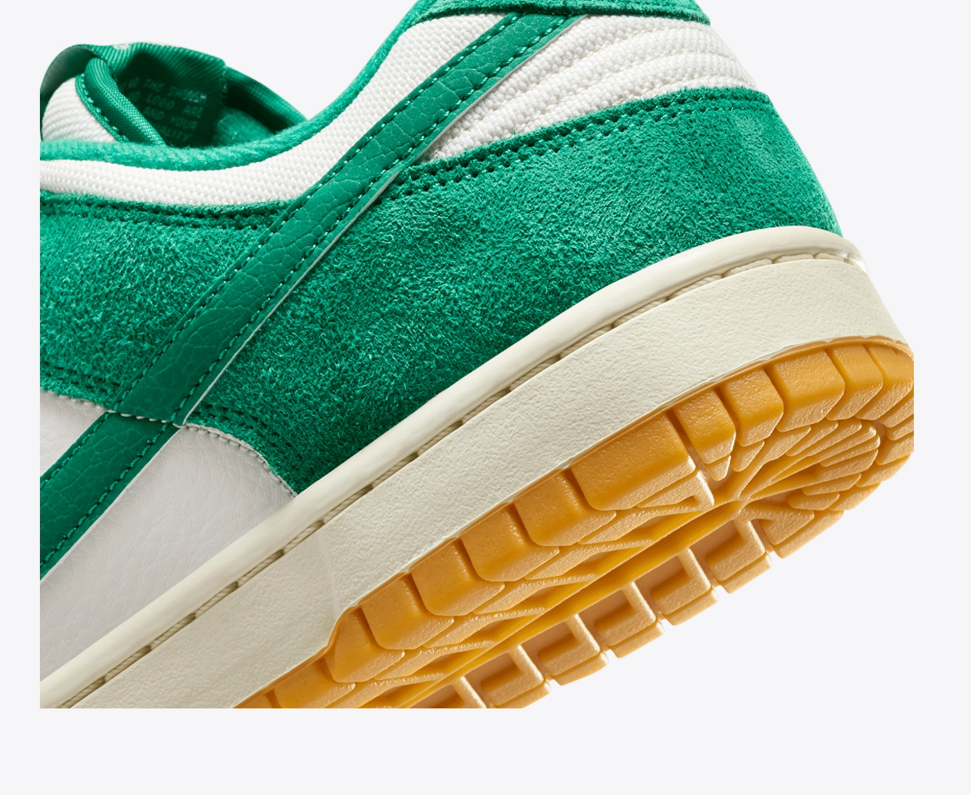 Nike - NIKE DUNK LOW SE PHANTOM/MALACHITE-GUM LIGHT BROWN l BUY