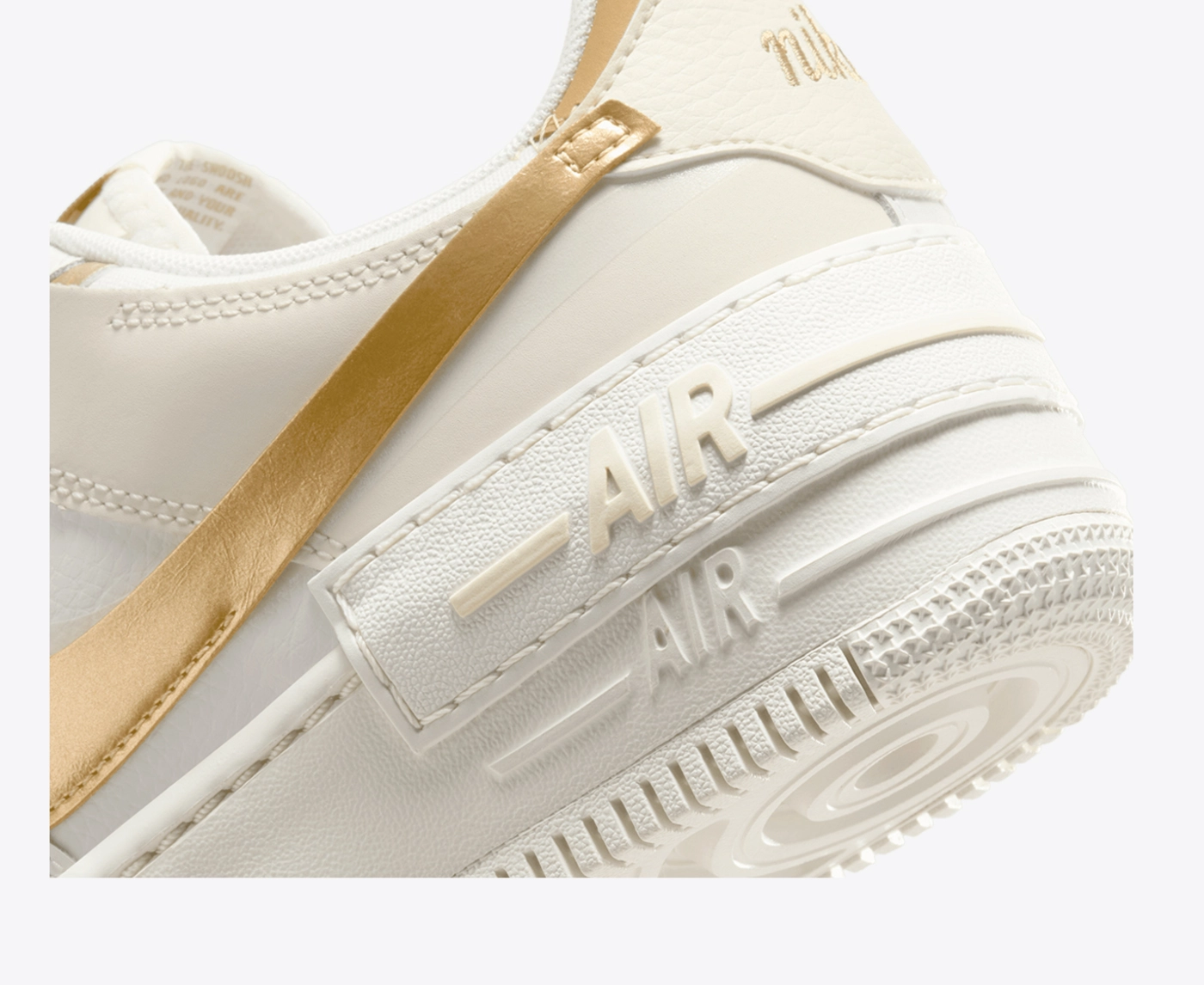 Nike Air Force 1 Low Retro Premium Men's Shoe