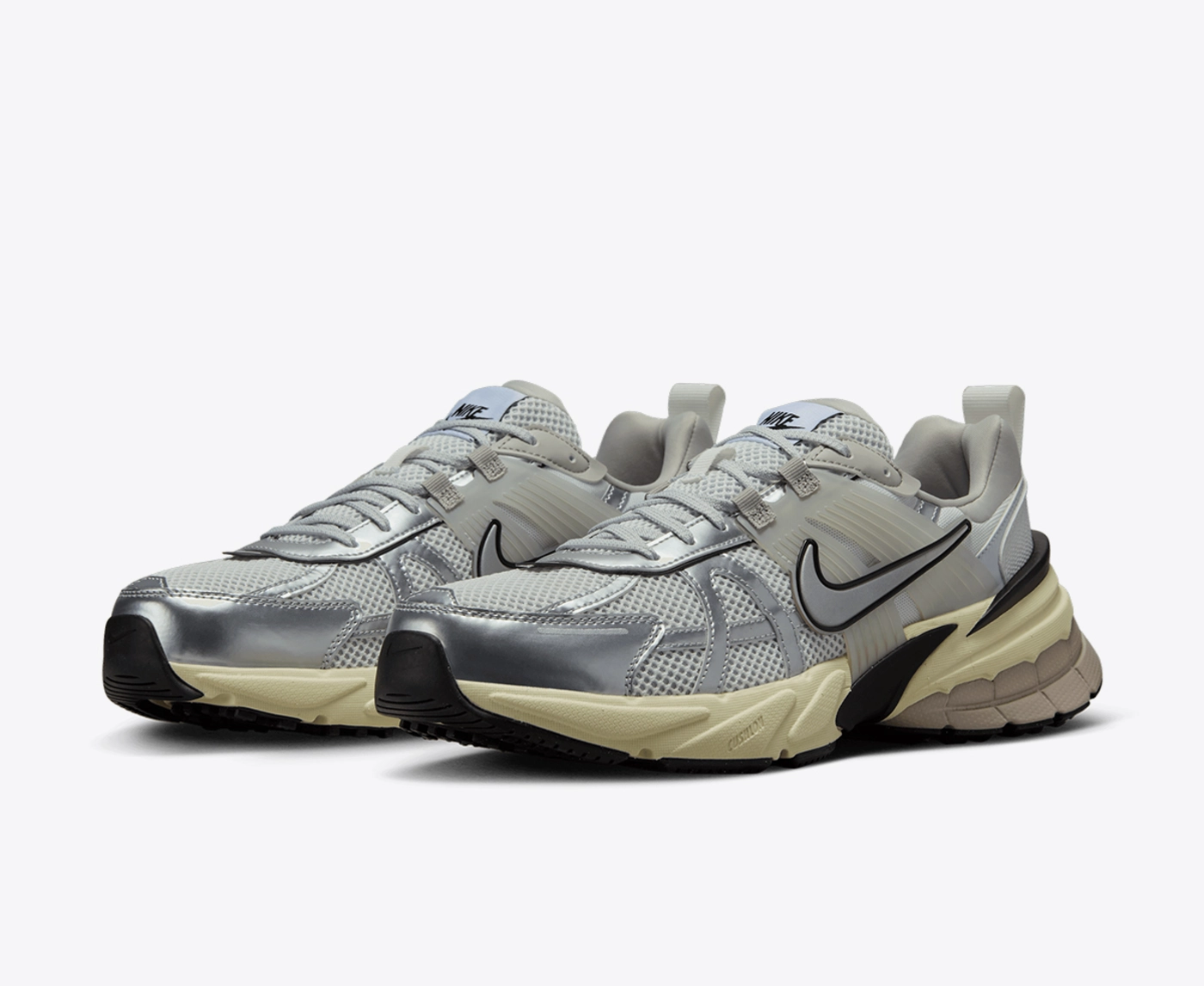 Nike - NIKE V2K RUN SUMMIT WHITE/METALLIC SILVER l BUY Men's