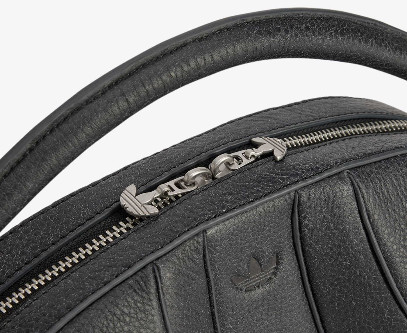 AVAVAV x ADIDAS★SCULPTED HANDBAG 未使用新品 Adidas Originals - ADIDAS ORIGINALS X AVAVAV SCULPTED BAG