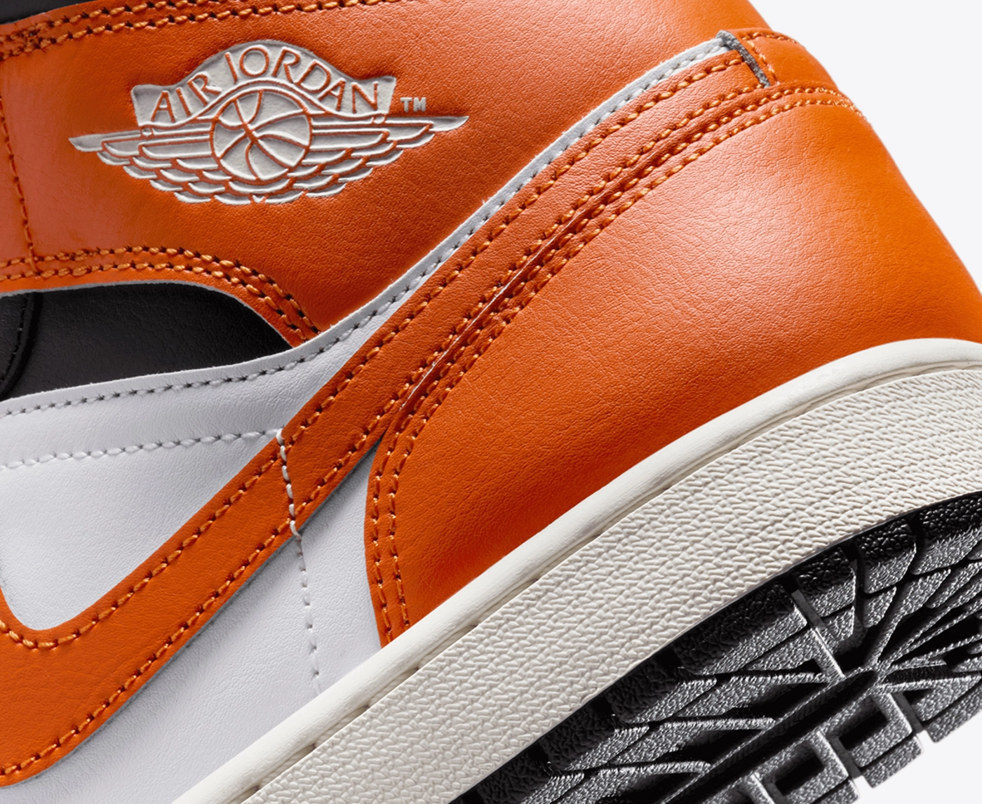 jordan-air-jordan-1-mid-