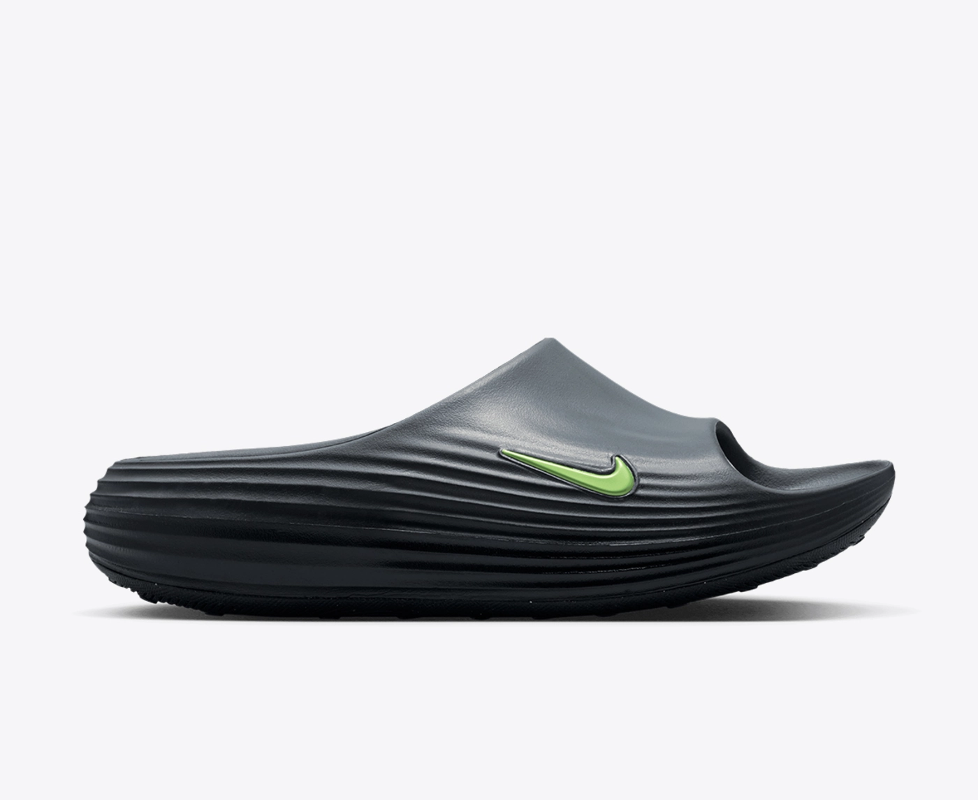 靴 NIKE REACTX REJUVEN 8 SLIDE QS Nike - REACTX REJUVEN8 SLIDE - VegNonVeg