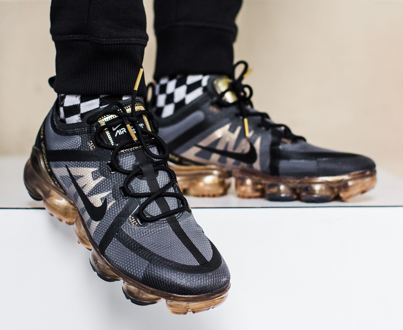 Air vapormax 2019 2025 junior black and gold