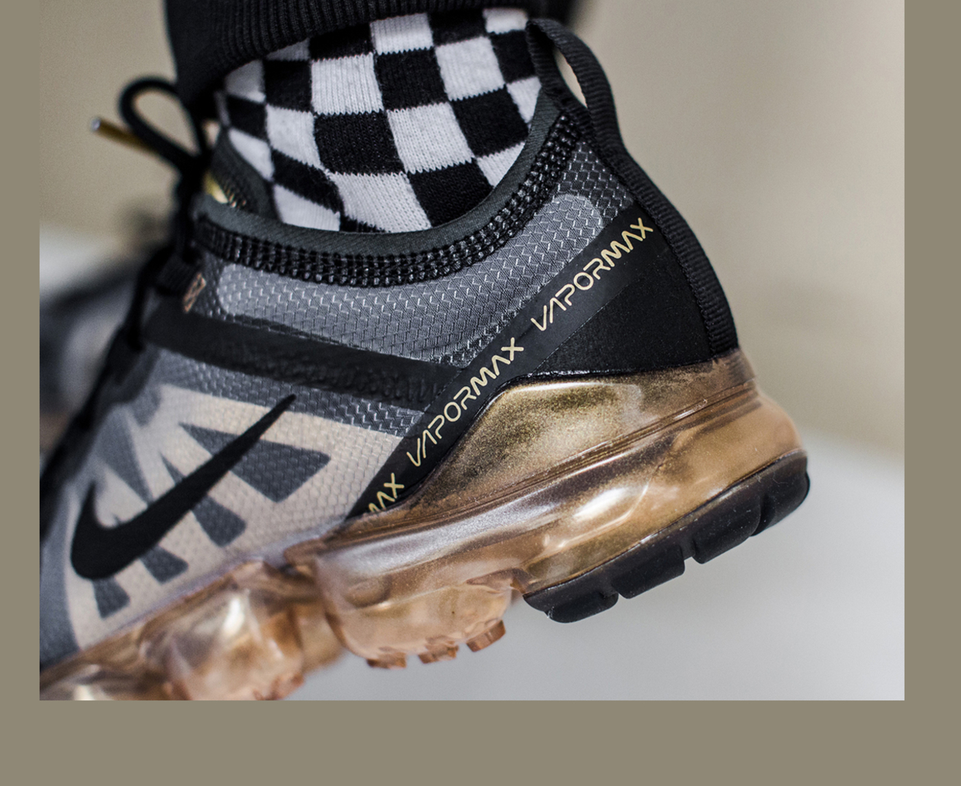 Nike Air VaporMax 2019 Black Gold shoes size 10.5 Nike - 1 - VegNonVeg main image 4