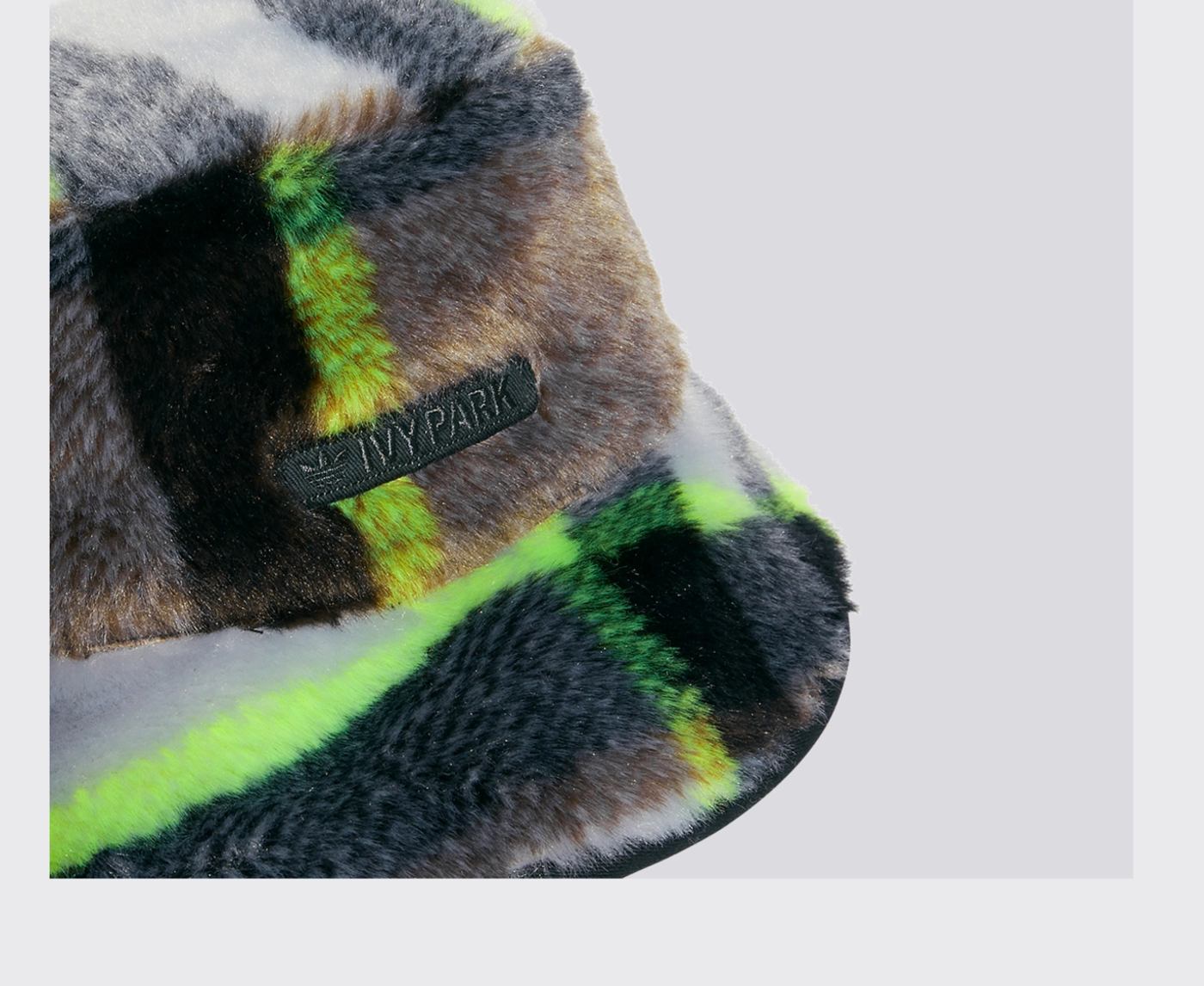 Adidas Originals - Ivp Rvrs Buckt - VegNonVeg