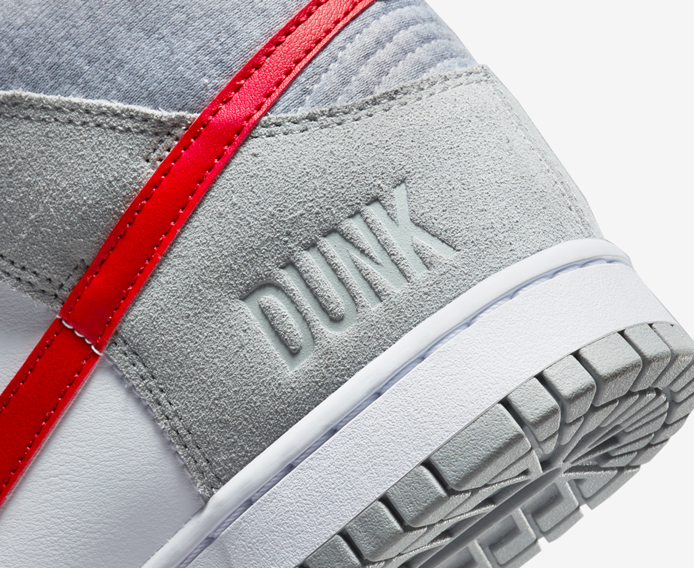 Nike - DUNK HI RETRO SE 'LT SMOKE GREY/GYM RED/WHITE' - VegNonVeg