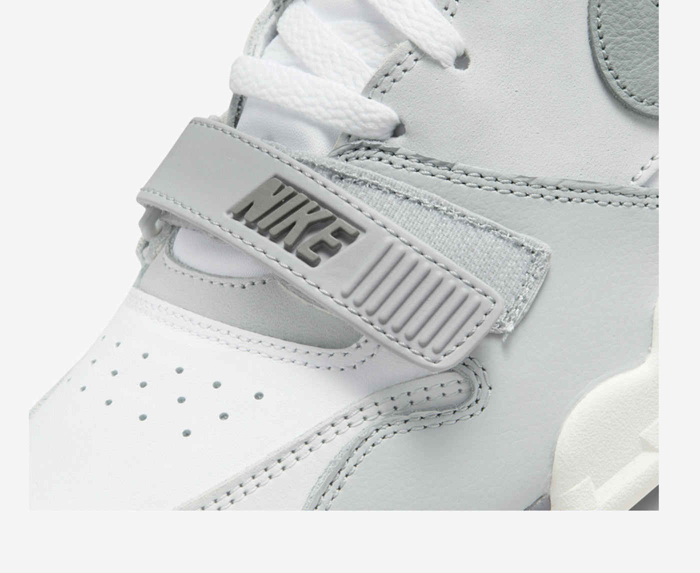 Nike air trainer hot sale 180 white