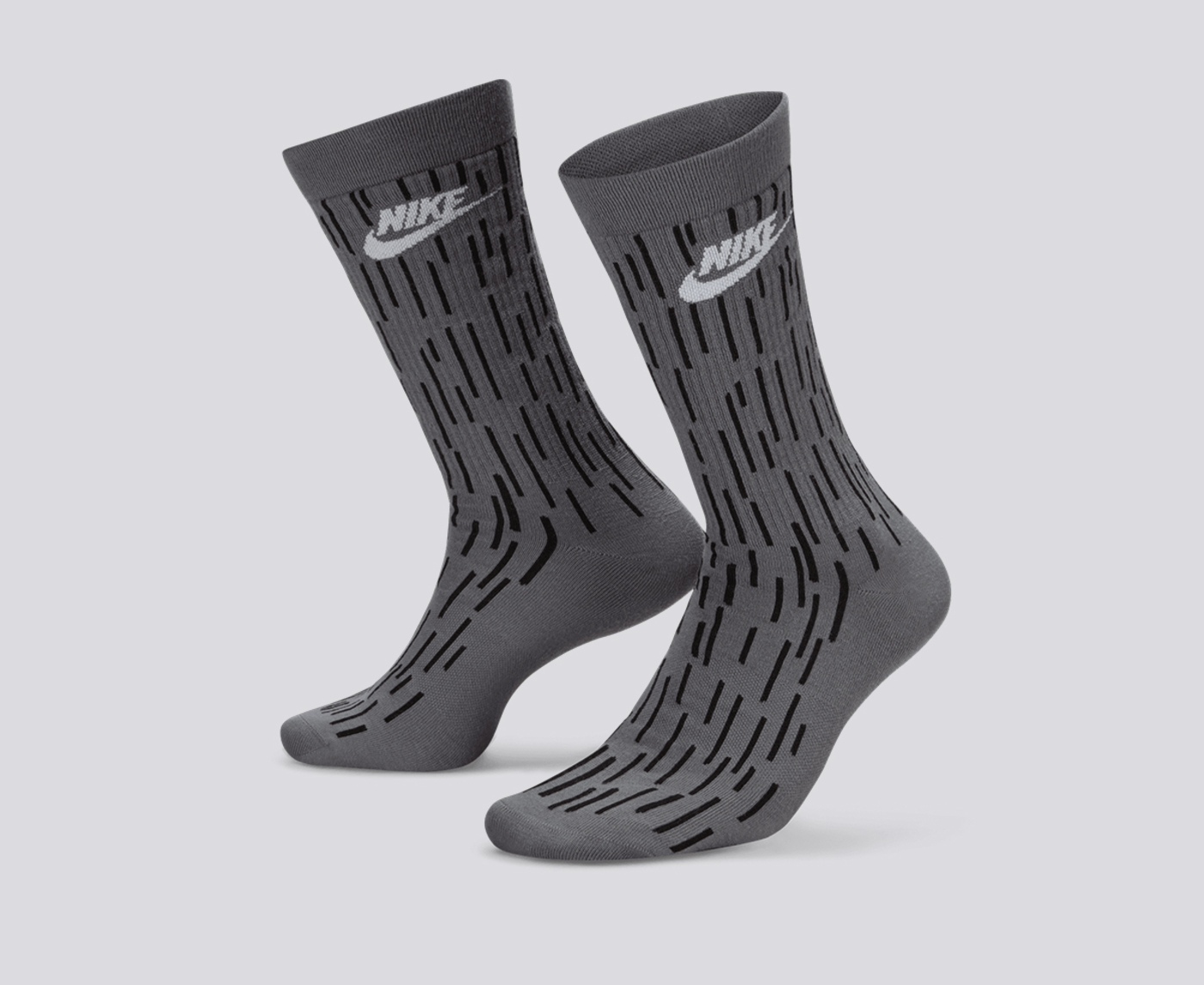 Nike colored 2025 crew socks