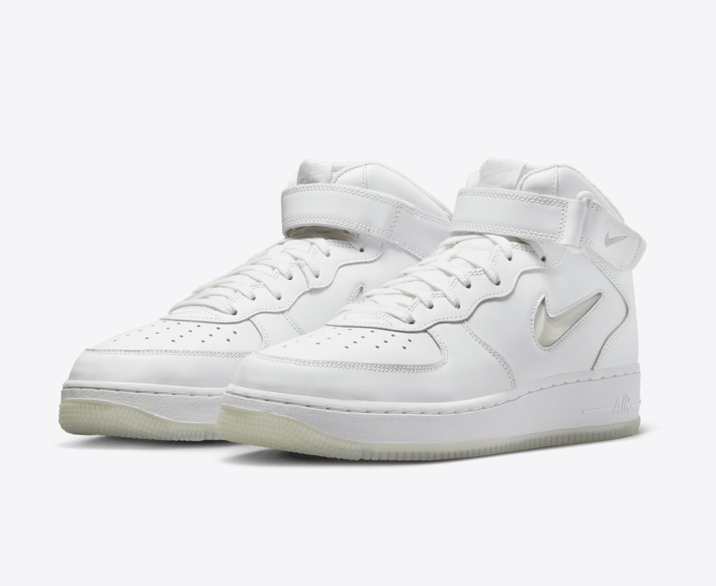 Nike air force 2025 mid 07 white