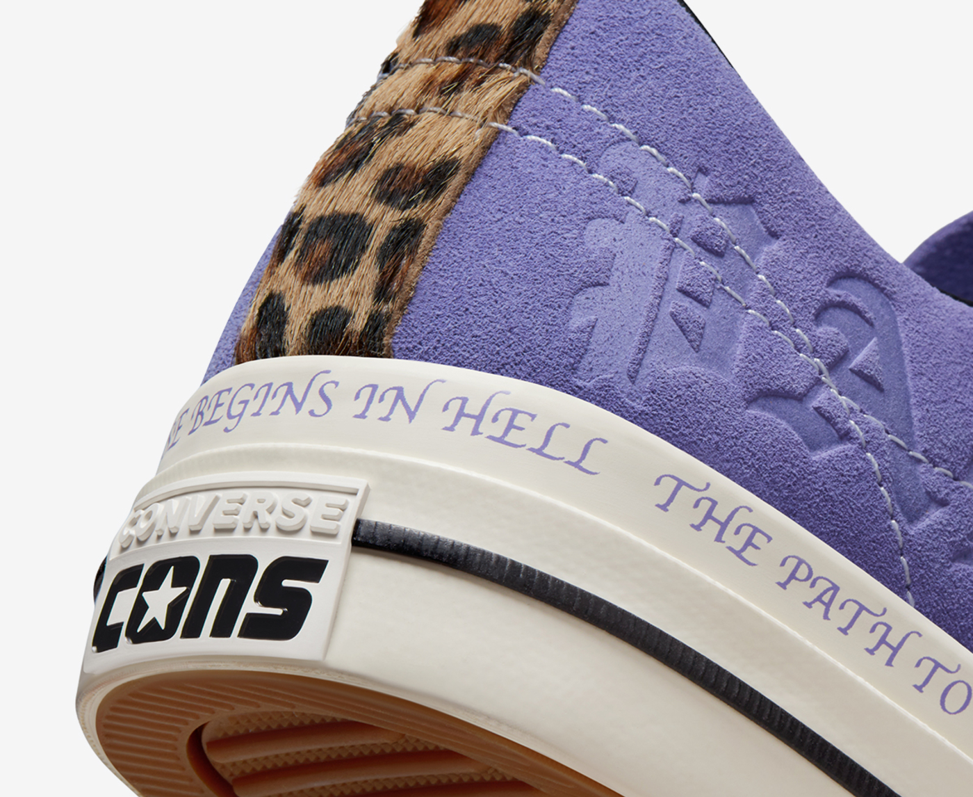 Converse best sale wild print