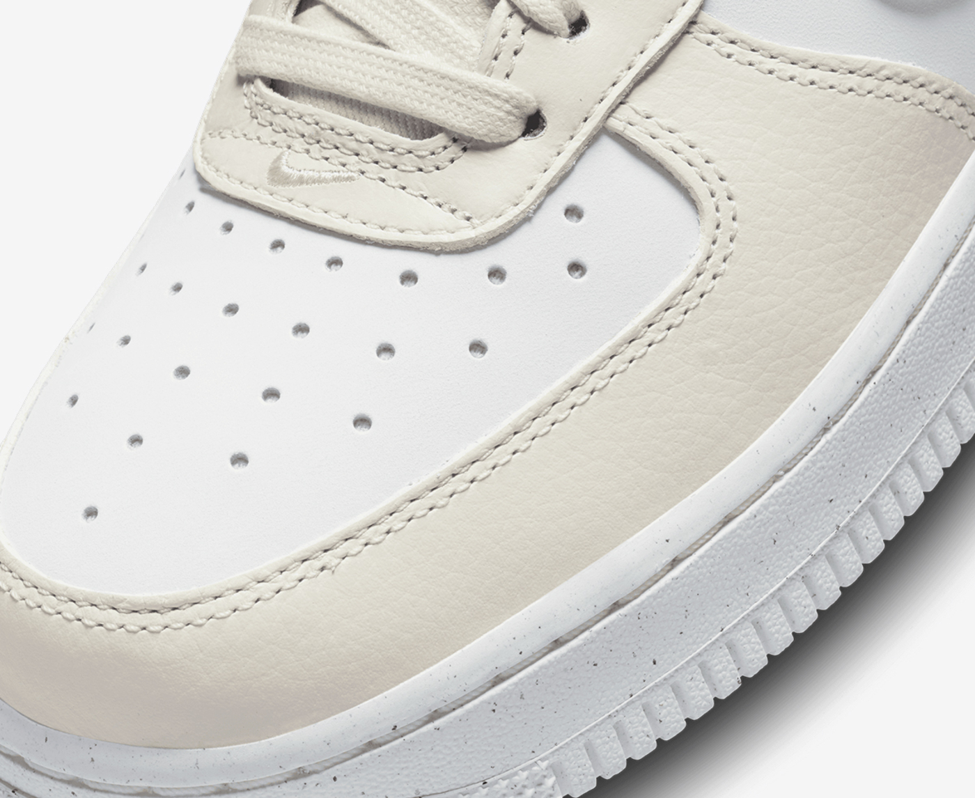 Nike Air Force 1 '07 LV8 Light Bone / Sail / Black Low Top