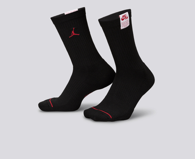 Black and white jordan socks deals