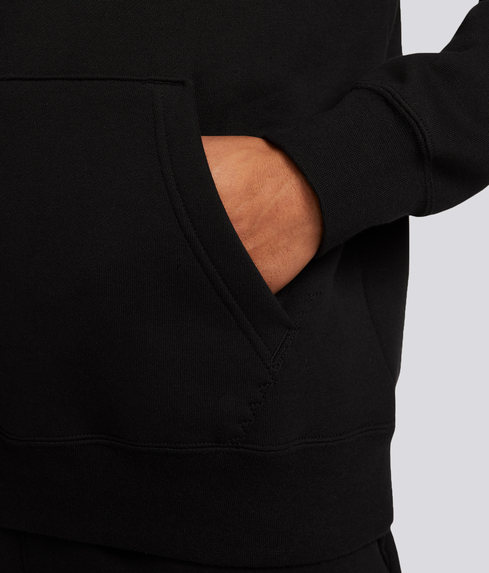 M J JMPMN CORE FLC PO 'BLACK'