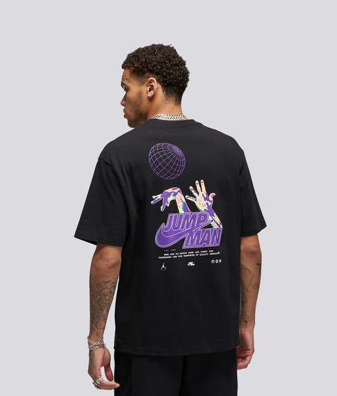 Jordan - M J JMPMN STMT 85 SS CREW'BLACK/DOLL' - VegNonVeg