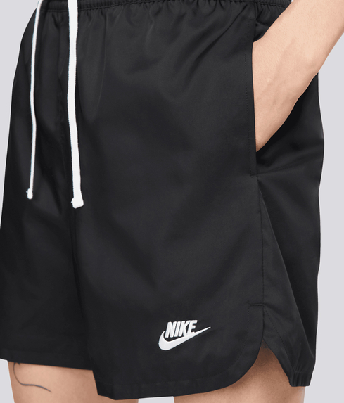 Nike - MNK CLUB WOVEN LINED FLOW SHORT 'BLACK/WHITE' - VegNonVeg