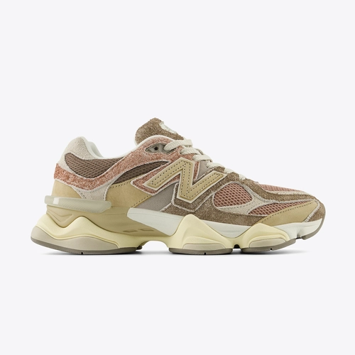 【未使用・タグなし】New Balance 9060 AGA 24cm New Balance 9060 