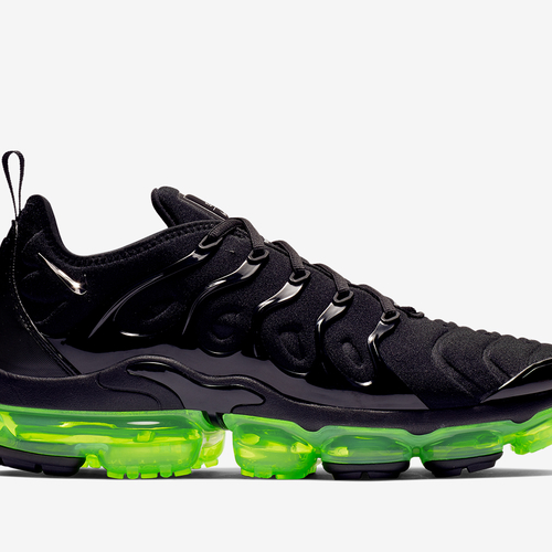 Nike Buy Nike Air Vapormax Plus Black Sneakers Online At Vegnonveg.Com VegNonVeg