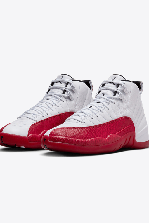 Red and white deals air jordan 12