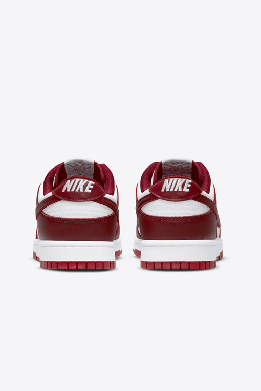 Red nike dunk store low