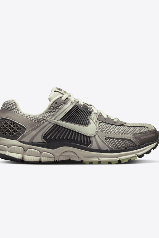 women's zoom vomero 5 cobblestone light bone