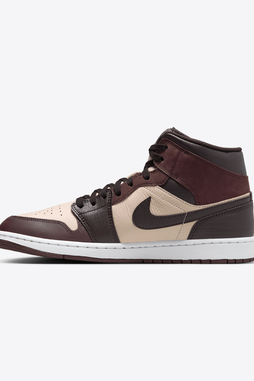 Brown sales jordan 1s